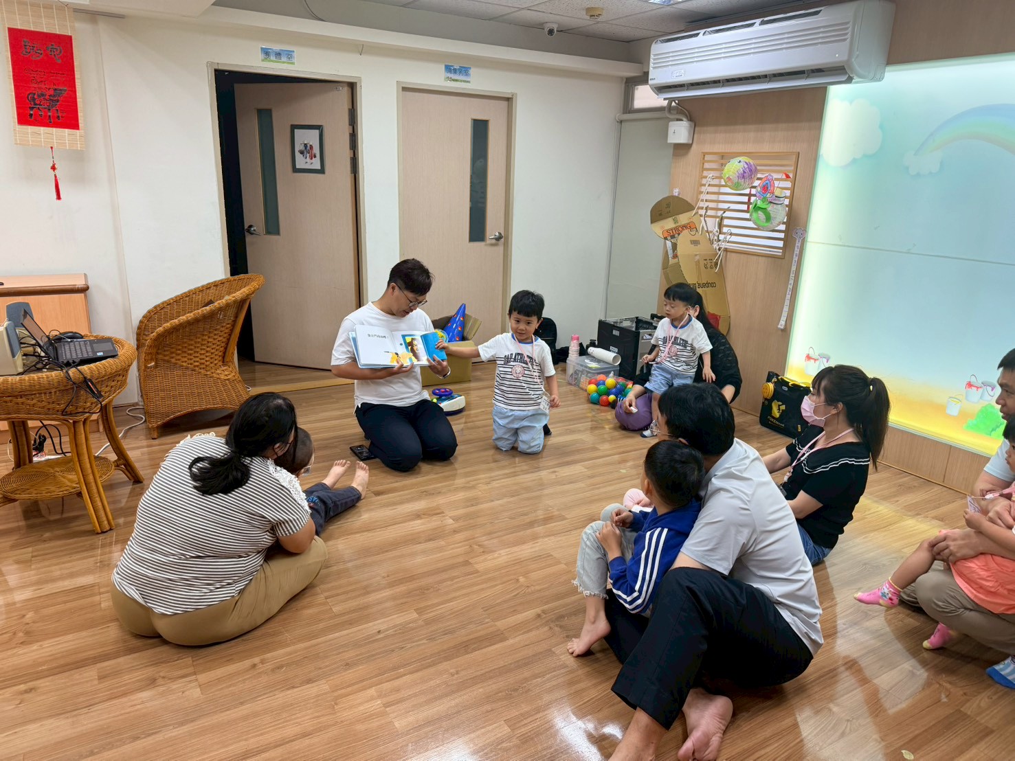 圖檔：親子繪本共學